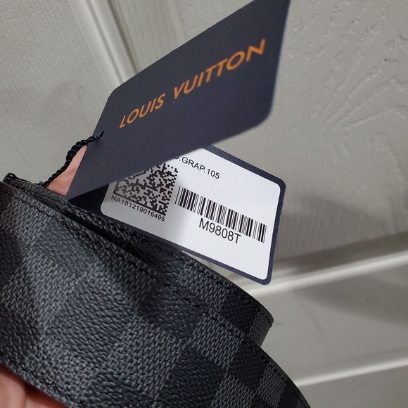 Louis Vuitton Belt - Picture 2 of 2